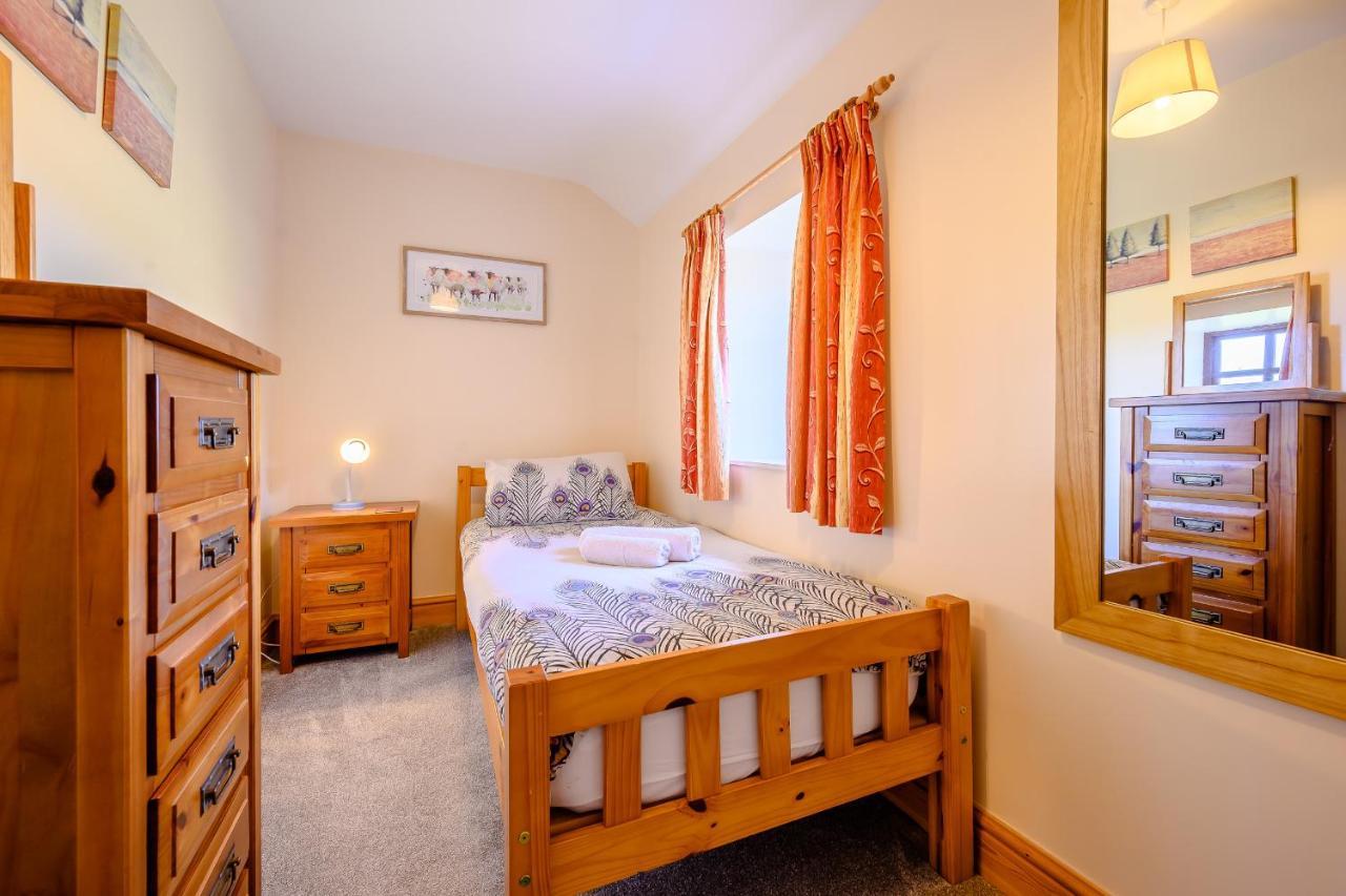 Tower Cottage Millom Bagian luar foto